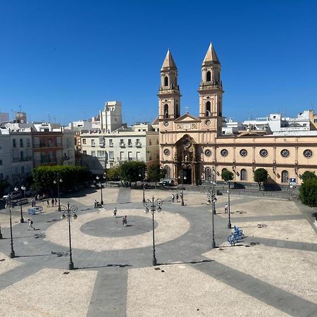 The Traveller'S House Con Vistas A Playa La Caleta Apartment Cadiz Bagian luar foto