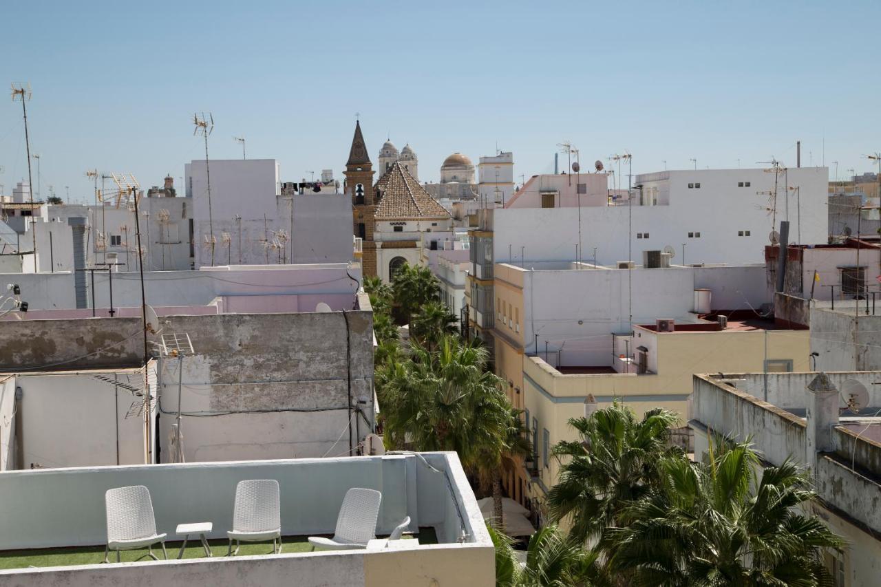 The Traveller'S House Con Vistas A Playa La Caleta Apartment Cadiz Bagian luar foto